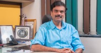 Dr. Uday Phadke, Endocrinologist in Pune